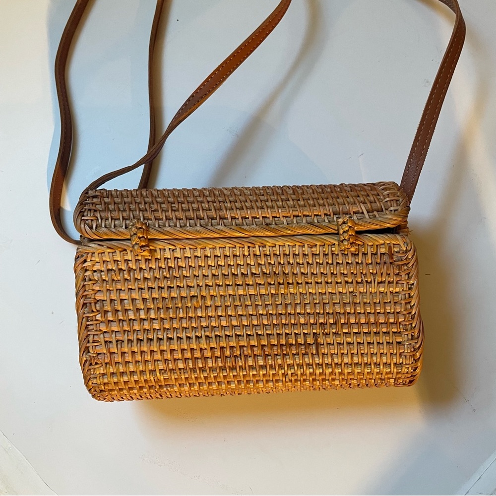 Hand Crafted Ratton Bag - Picture 2 of 5